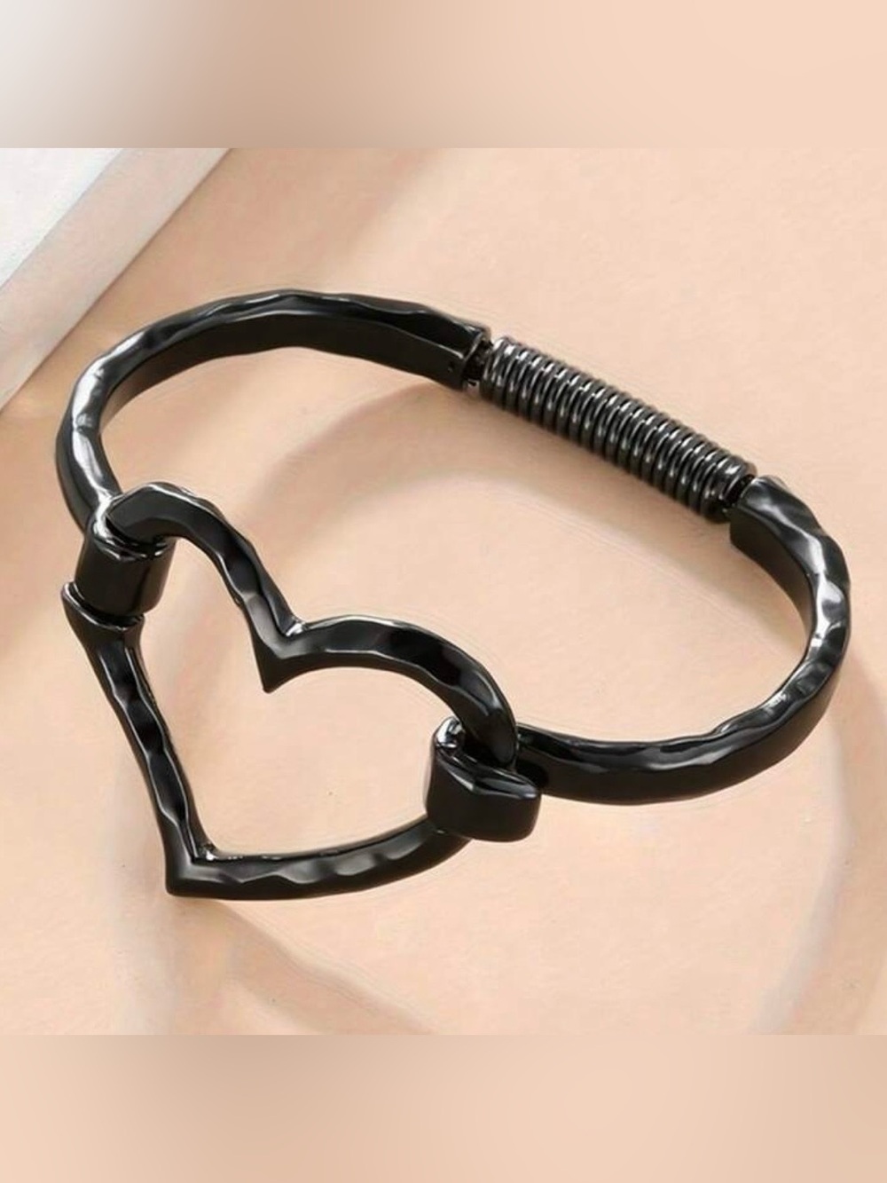 ‎Geometric Heart Open Cuff Bracelet